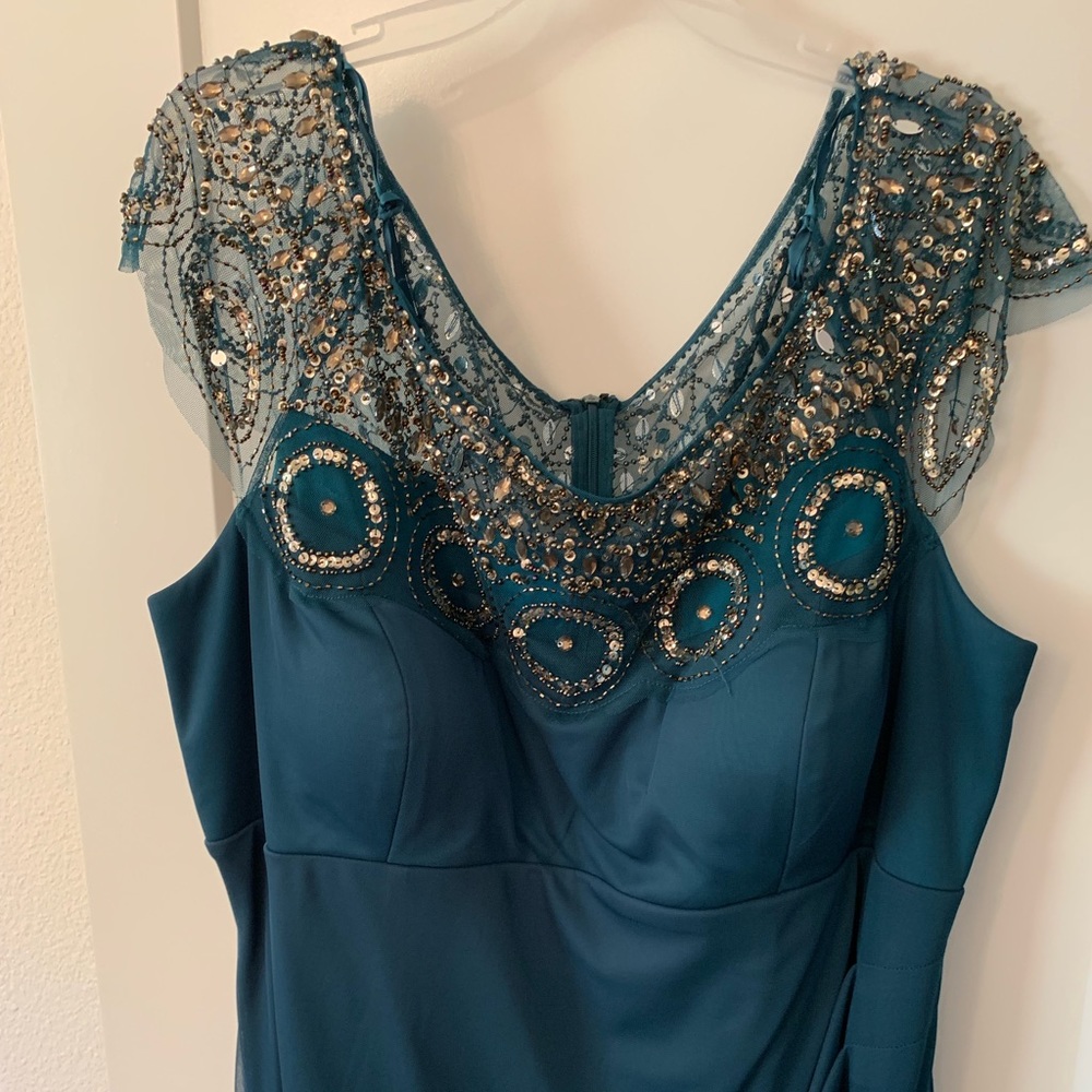 Xscape Evening Gown - sz 22 (24) NWT